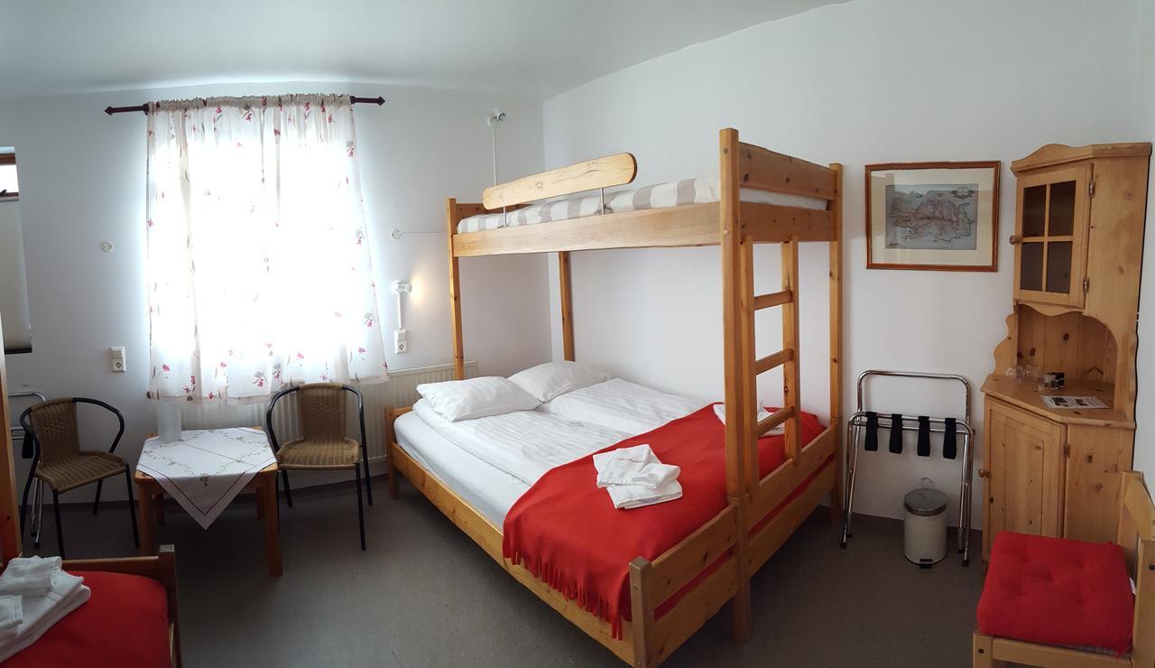 Guesthouse Leirubakki Asolfsstathir 外观 照片