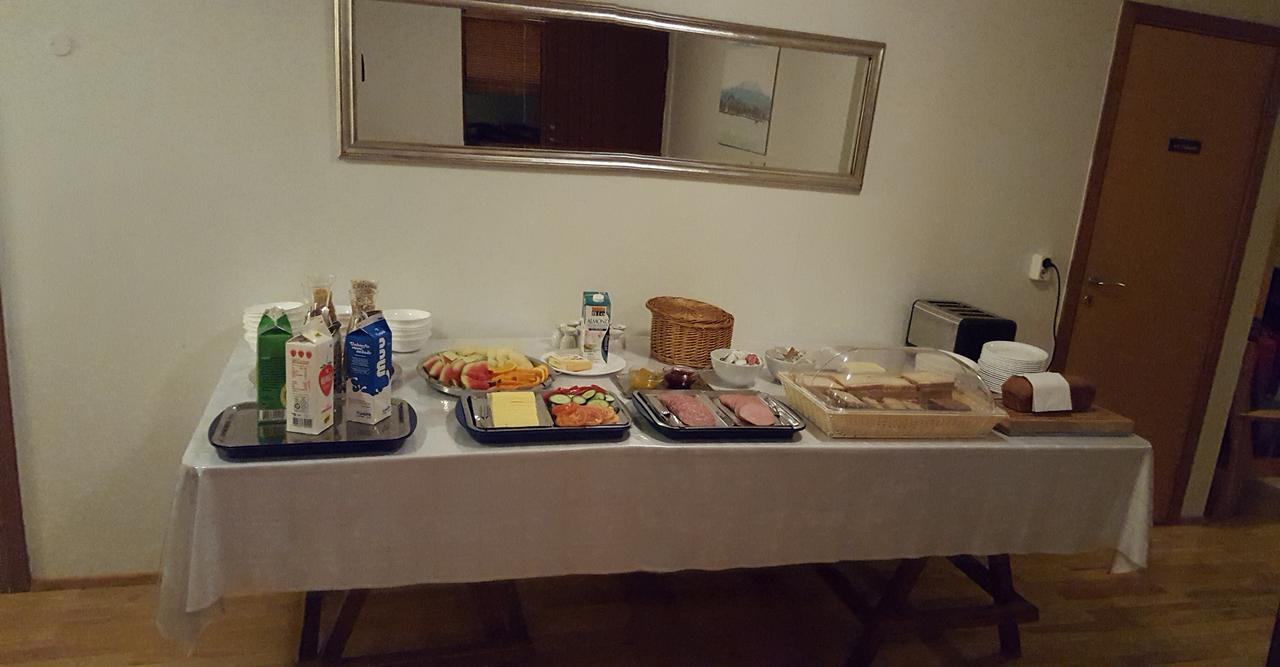 Guesthouse Leirubakki Asolfsstathir 外观 照片